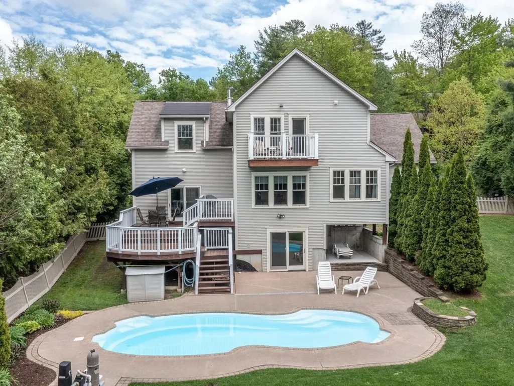 278 South Cove Road Burlington VT 05401