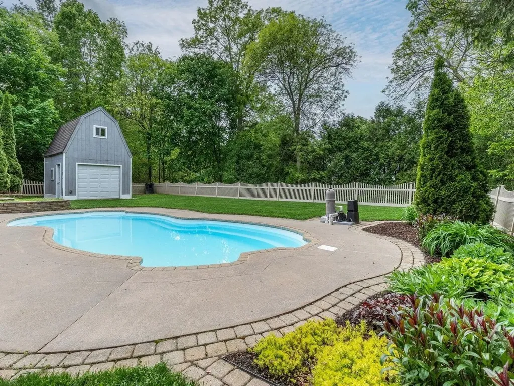 278 South Cove Road Burlington VT 05401