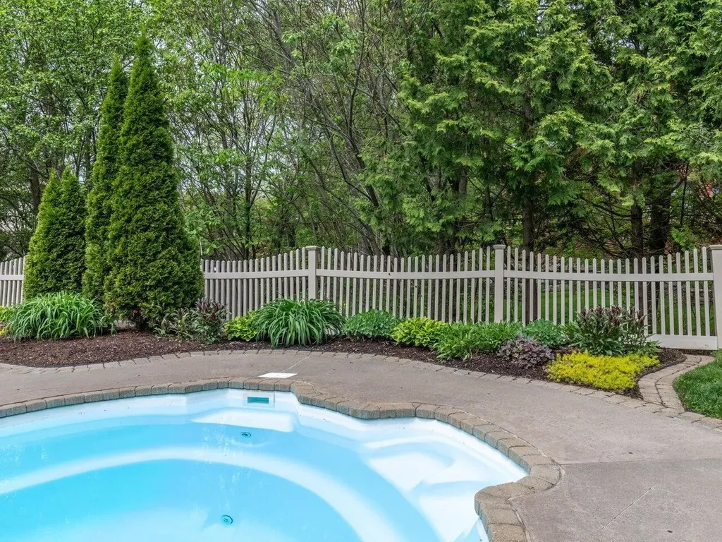 278 South Cove Road Burlington VT 05401