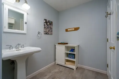 6 Virginia Court Hooksett NH 03106