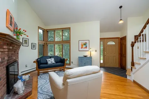 6 Virginia Court Hooksett NH 03106