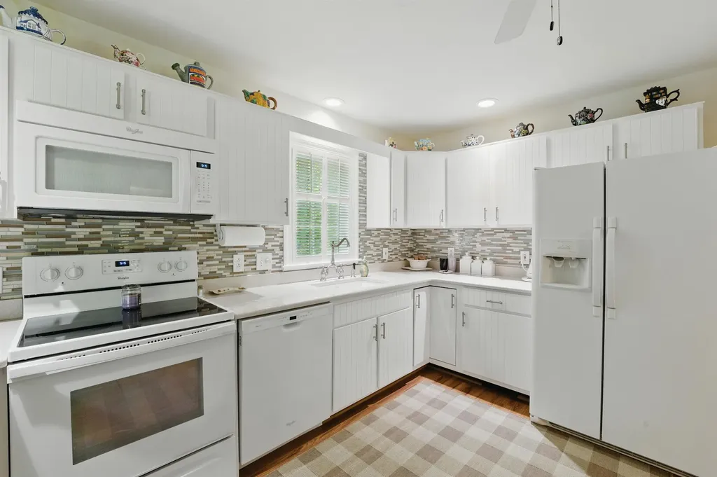 3 Dove Street Wolfeboro NH 03894
