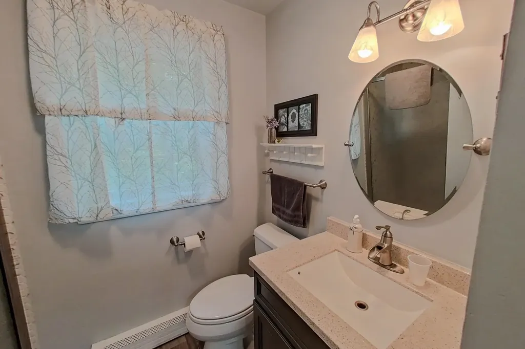3 Dove Street Wolfeboro NH 03894
