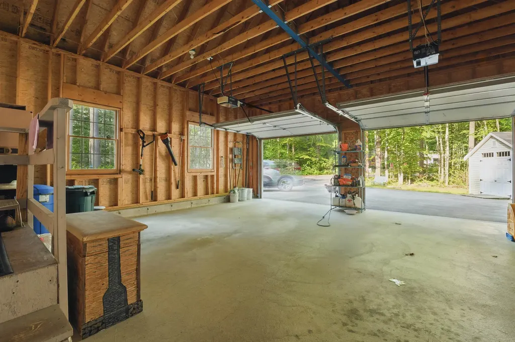 3 Dove Street Wolfeboro NH 03894