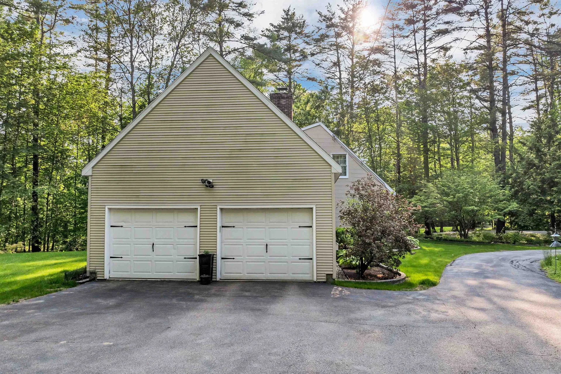 3 Dove Street Wolfeboro NH 03894