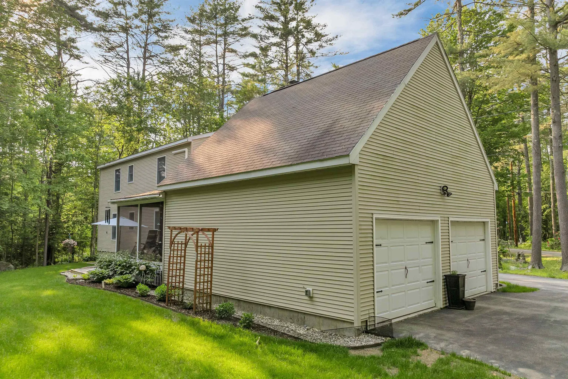 3 Dove Street Wolfeboro NH 03894
