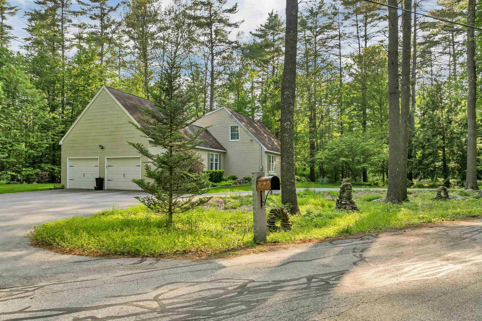 3 Dove Street Wolfeboro NH 03894