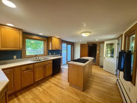 17 Liberty Hill Road Henniker NH 03242