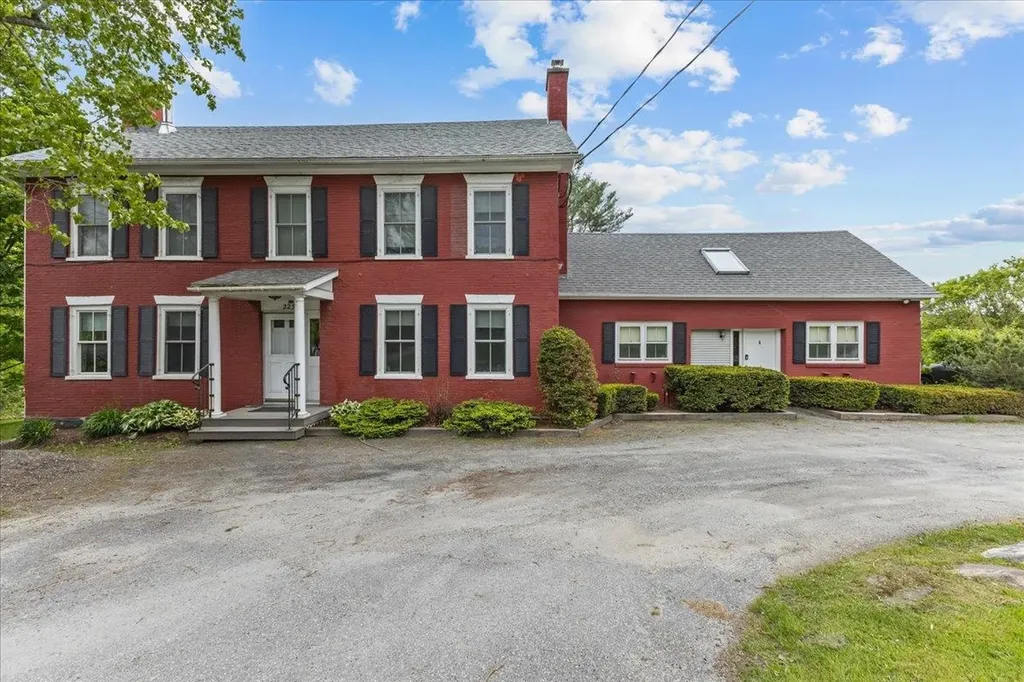 2233 Pucker Street Stowe VT 05672