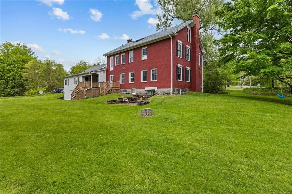 2233 Pucker Street Stowe VT 05672