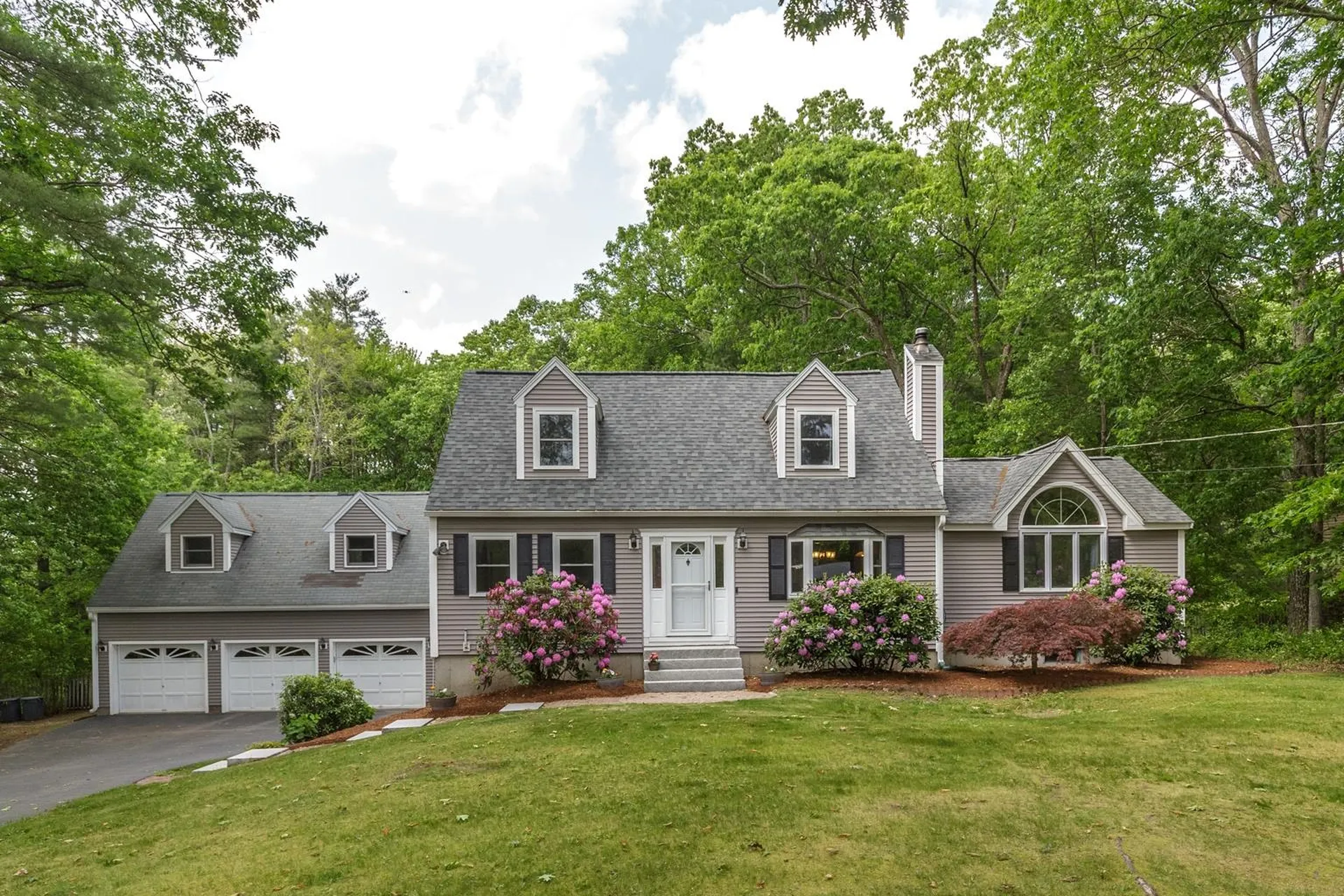 1 Birch Street Litchfield NH 03052