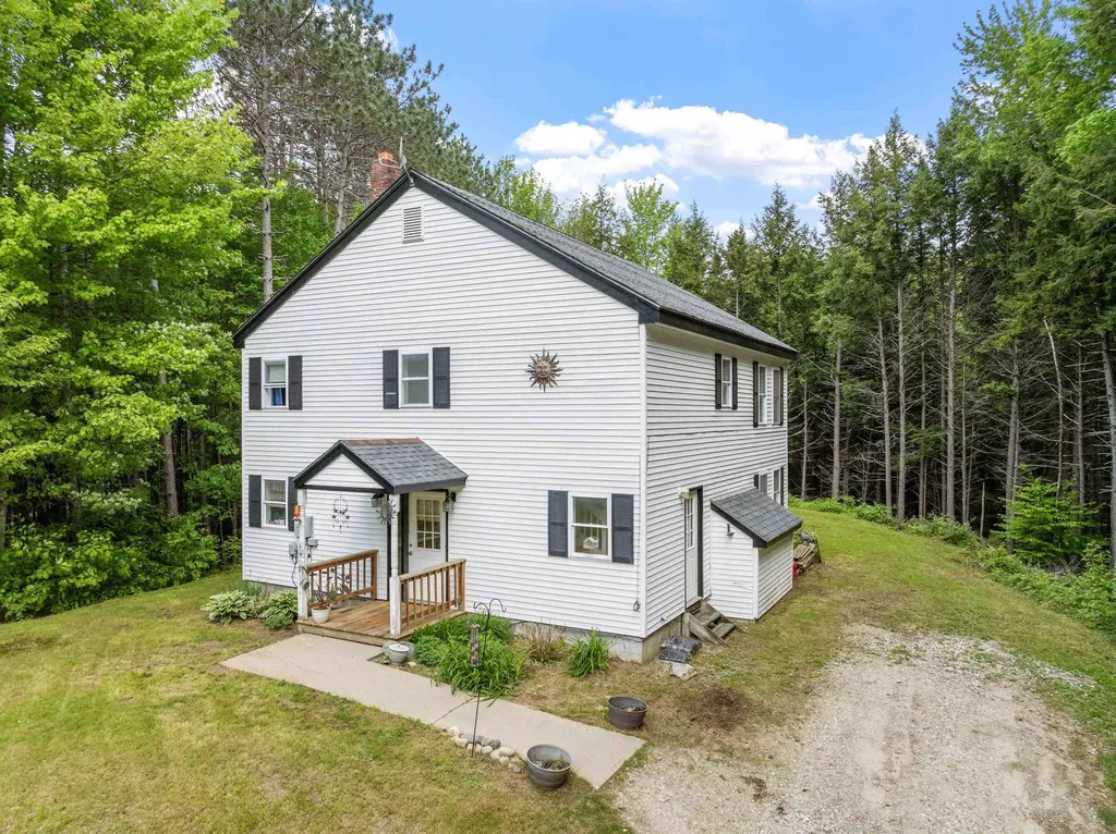 44 Tuxette Road Thornton NH 03285