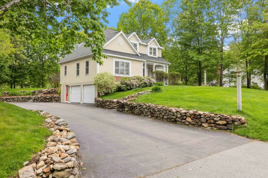 62 Oakmont Drive Concord NH 03301