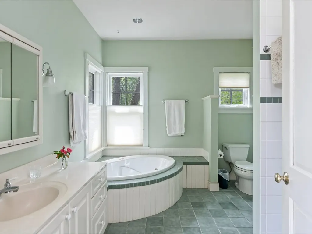 138 East Shore North Grand Isle VT 05458
