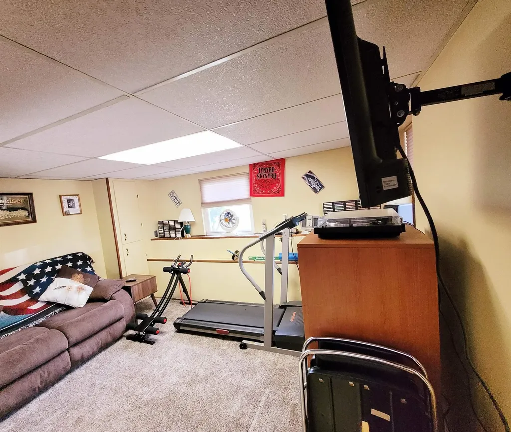 6 Briarcliff Drive Nashua NH 03062