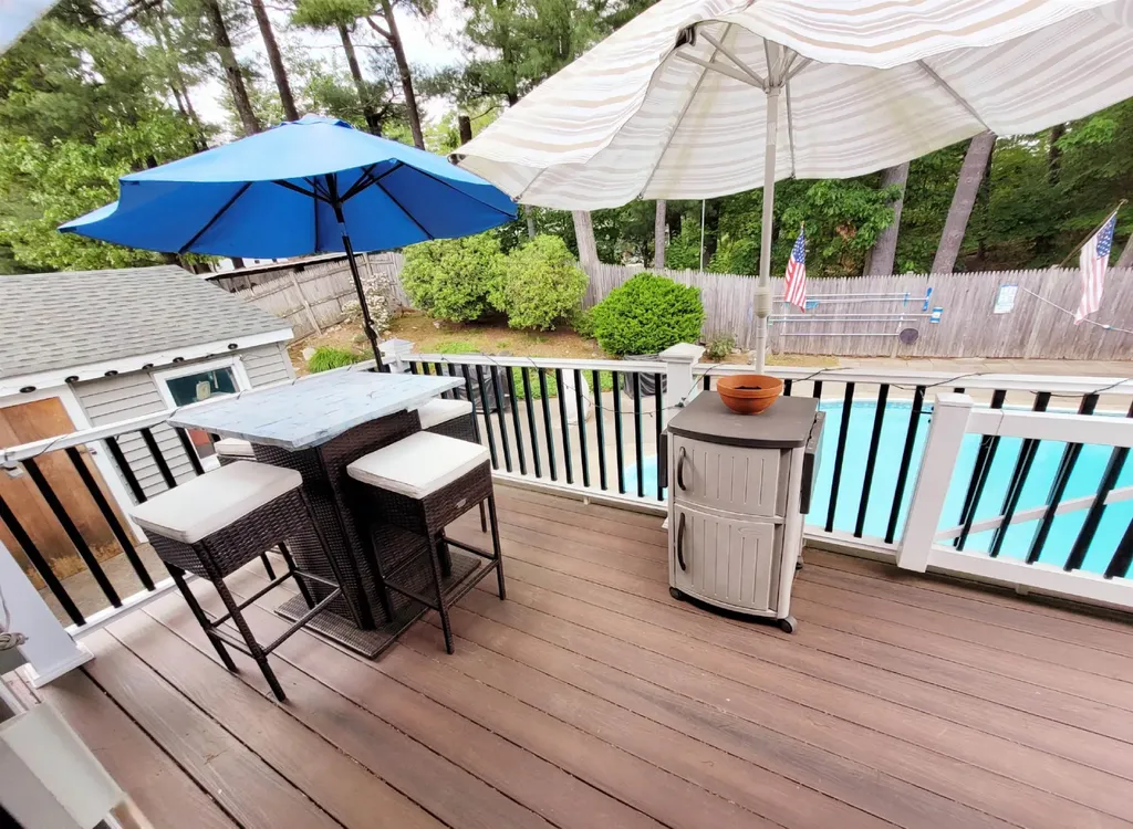 6 Briarcliff Drive Nashua NH 03062