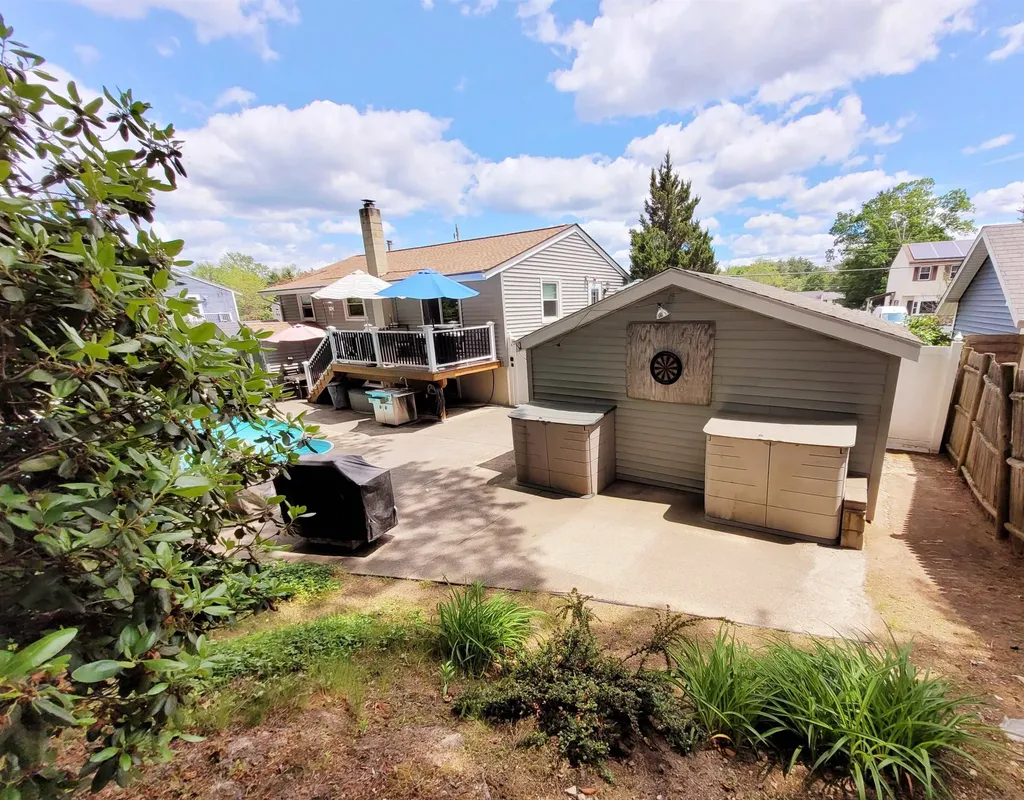 6 Briarcliff Drive Nashua NH 03062