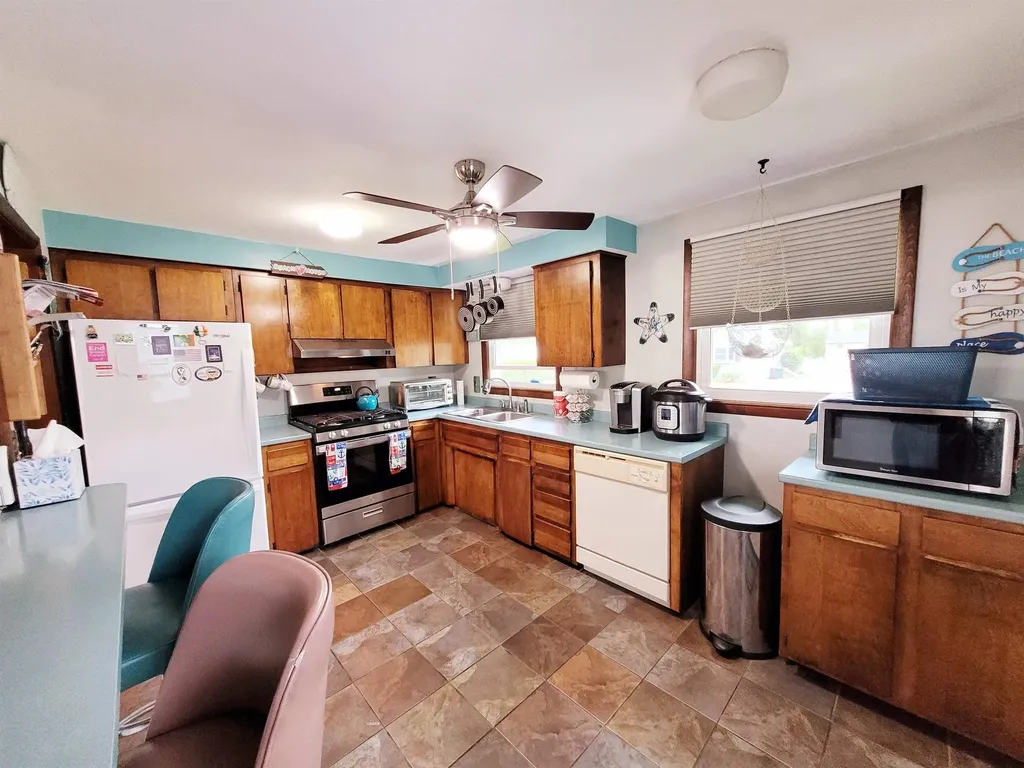 6 Briarcliff Drive Nashua NH 03062