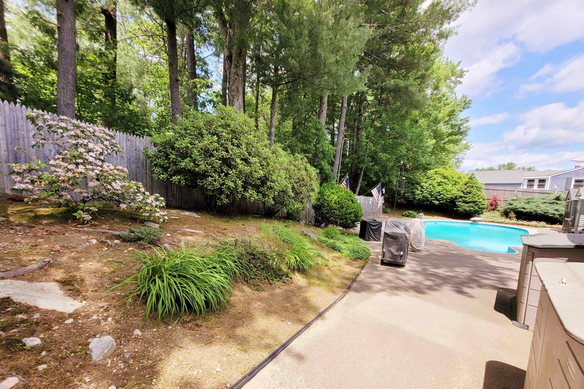 6 Briarcliff Drive Nashua NH 03062