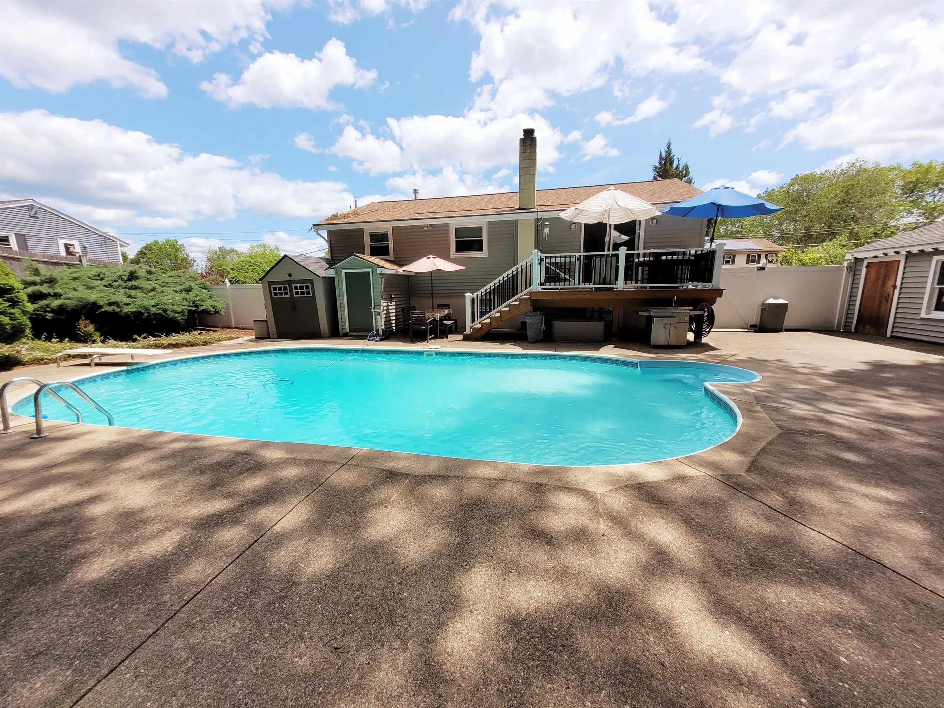 6 Briarcliff Drive Nashua NH 03062