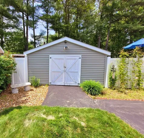 6 Briarcliff Drive Nashua NH 03062