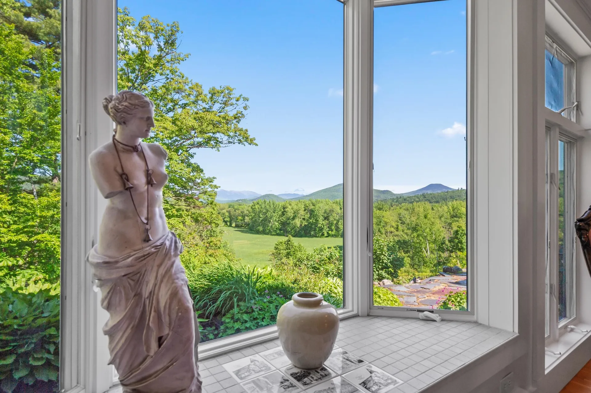 26 Balcony Seat View Conway NH 03860