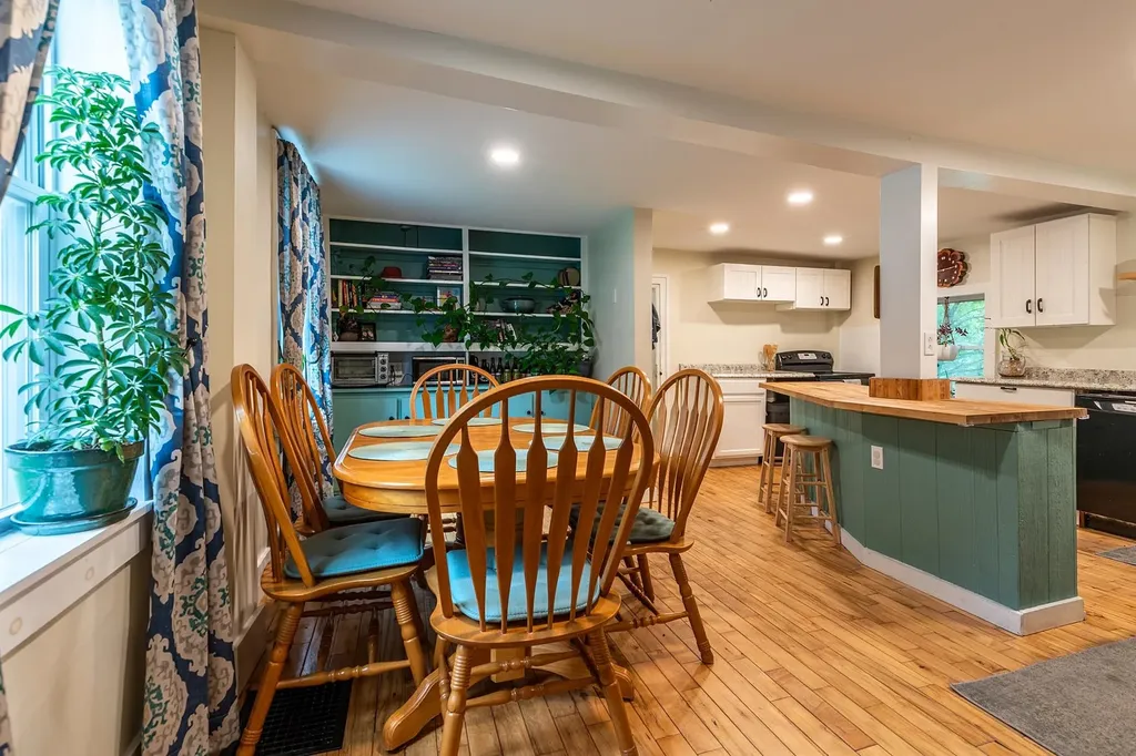 92 Pleasant Street Bethel VT 05032