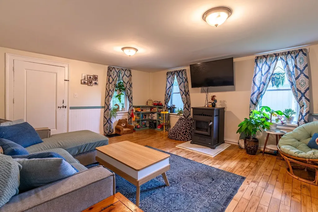 92 Pleasant Street Bethel VT 05032