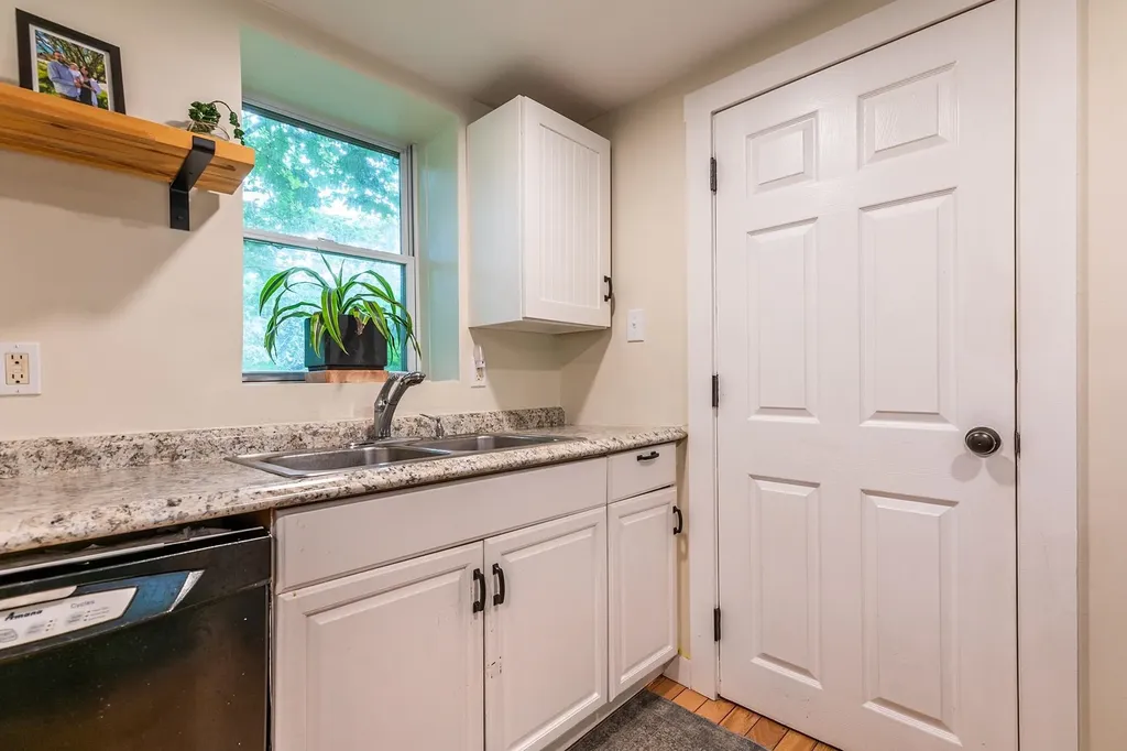 92 Pleasant Street Bethel VT 05032