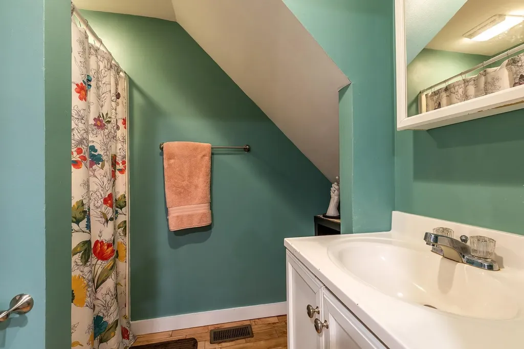 92 Pleasant Street Bethel VT 05032