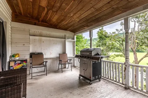 92 Pleasant Street Bethel VT 05032