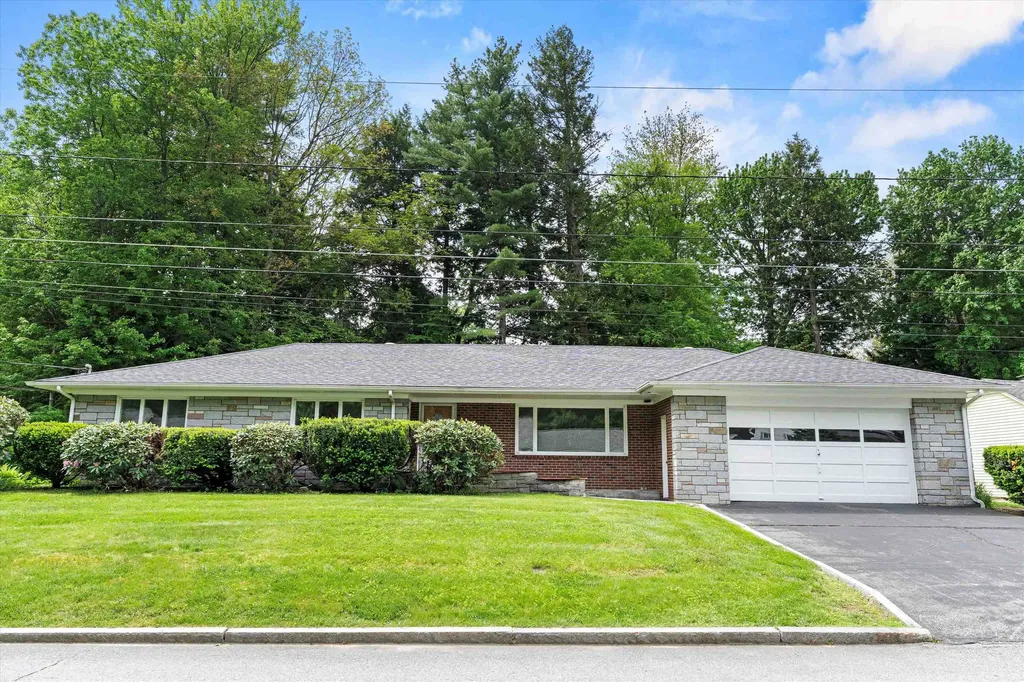 17 Wilson Avenue Concord NH 03310