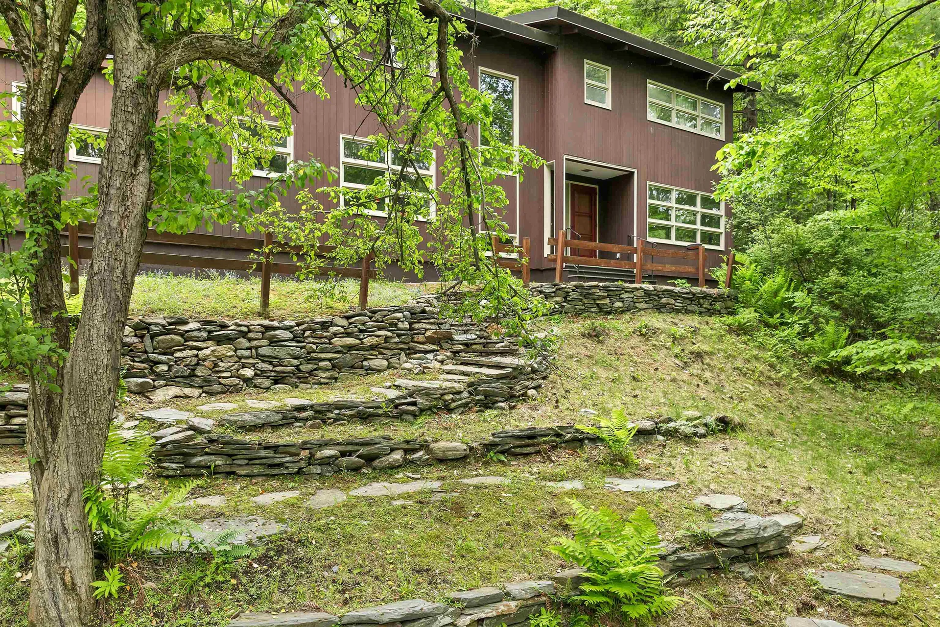 28 Rayton Road Hanover NH 03755