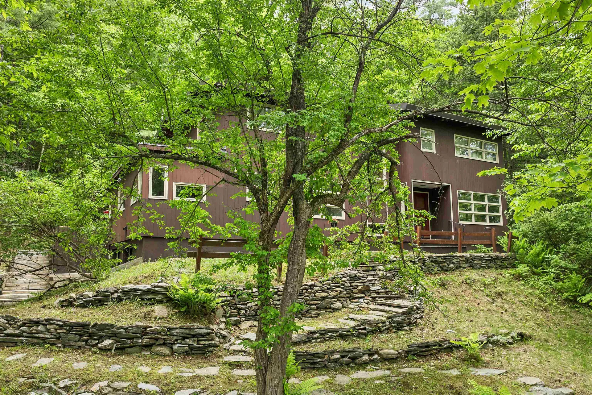 28 Rayton Road Hanover NH 03755