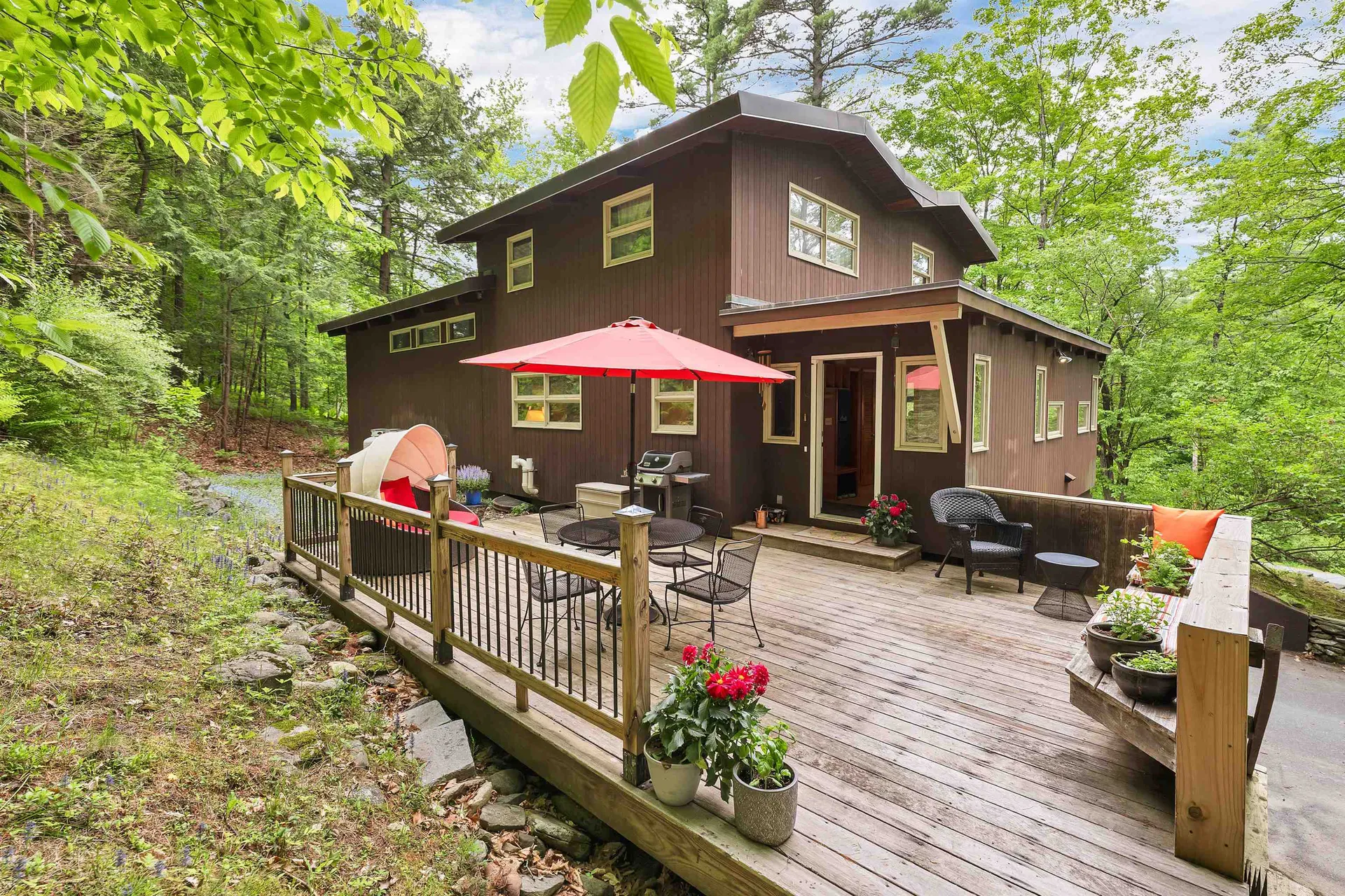 28 Rayton Road Hanover NH 03755