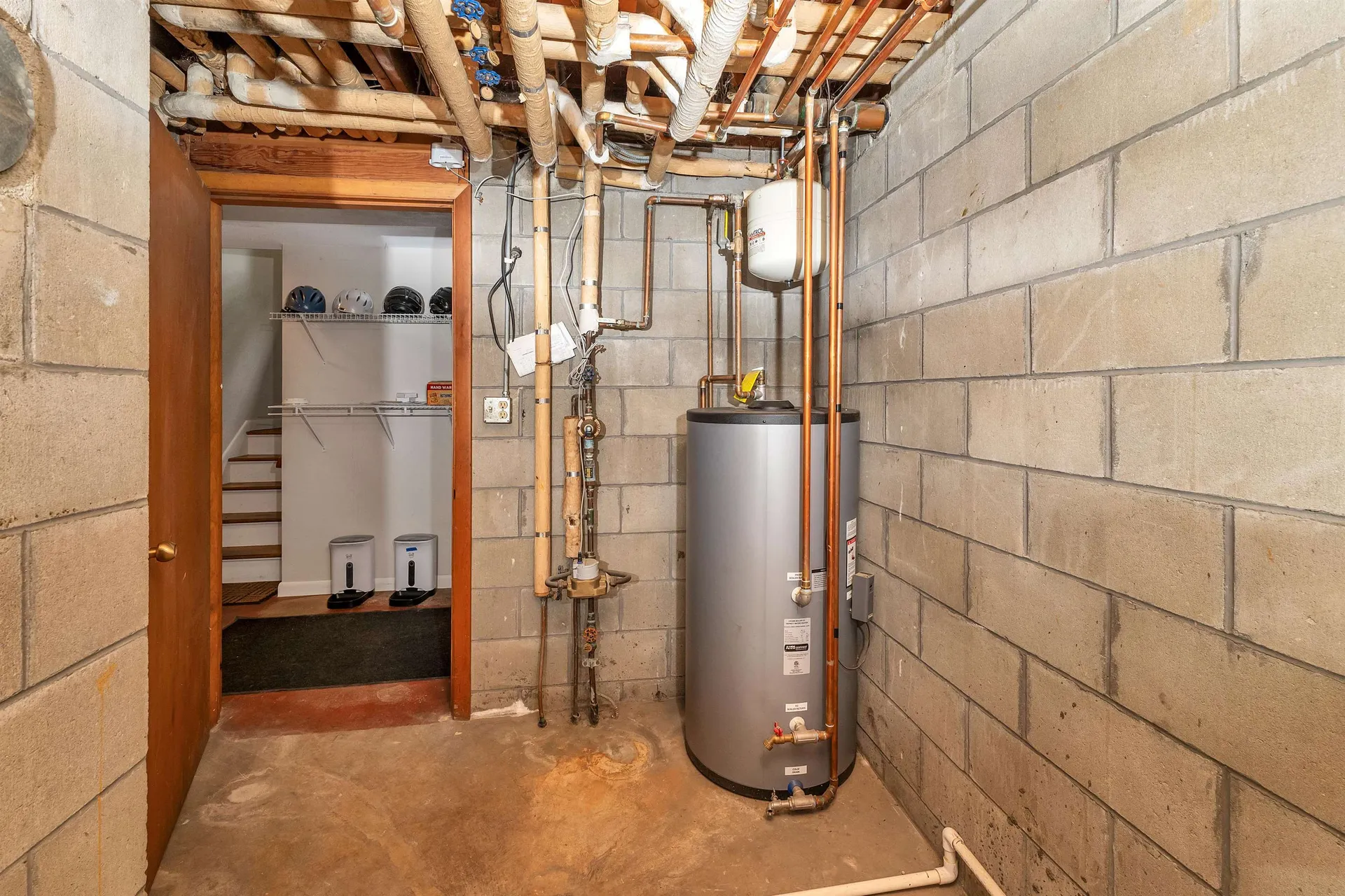 28 Rayton Road Hanover NH 03755