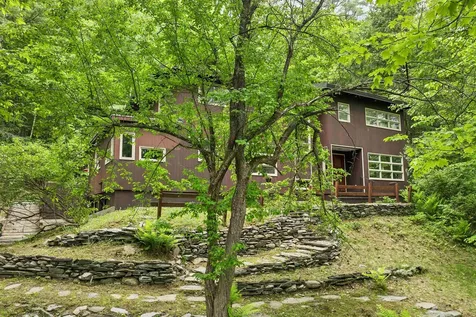 28 Rayton Road Hanover NH 03755