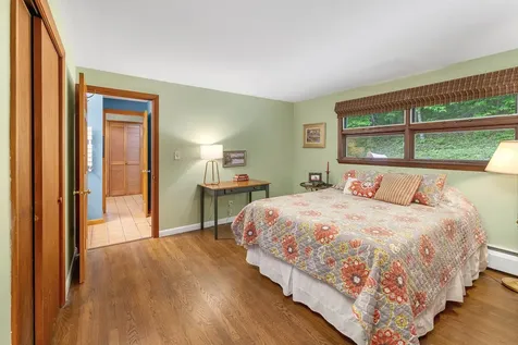 28 Rayton Road Hanover NH 03755