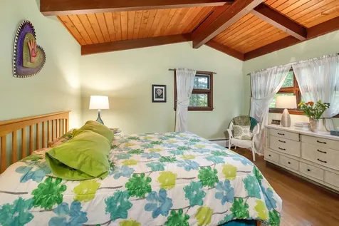 28 Rayton Road Hanover NH 03755