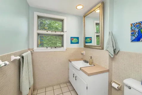 28 Rayton Road Hanover NH 03755