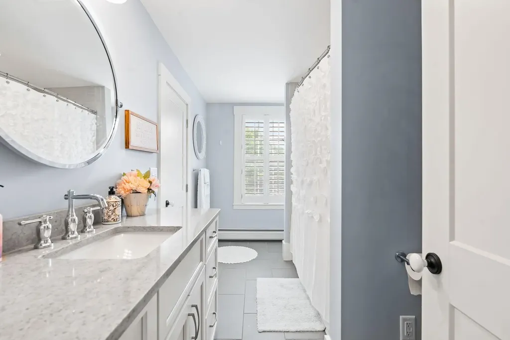 64 School Street Concord NH 03301-3912