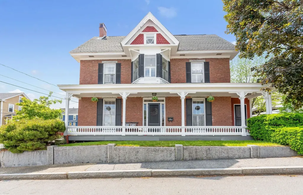 64 School Street Concord NH 03301-3912