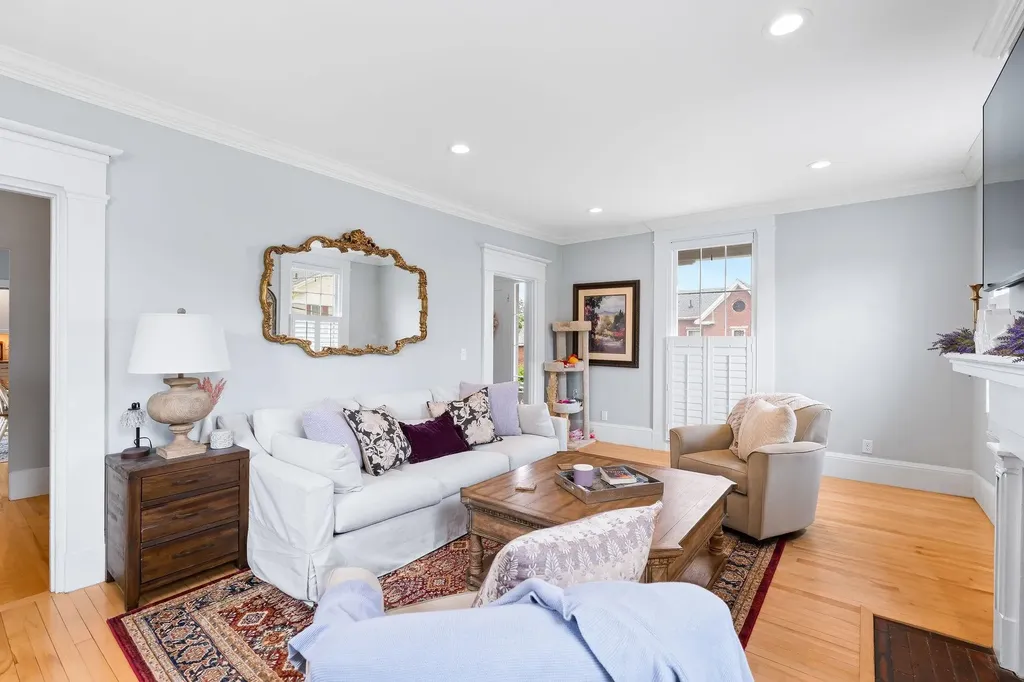 64 School Street Concord NH 03301-3912