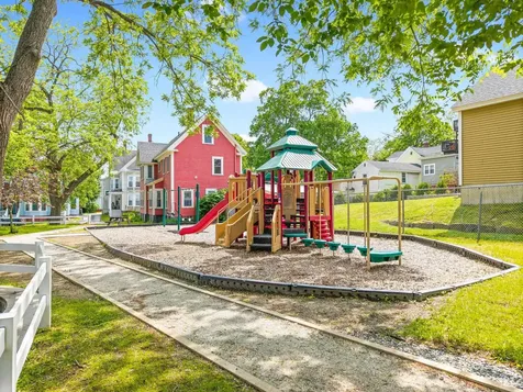 64 School Street Concord NH 03301-3912