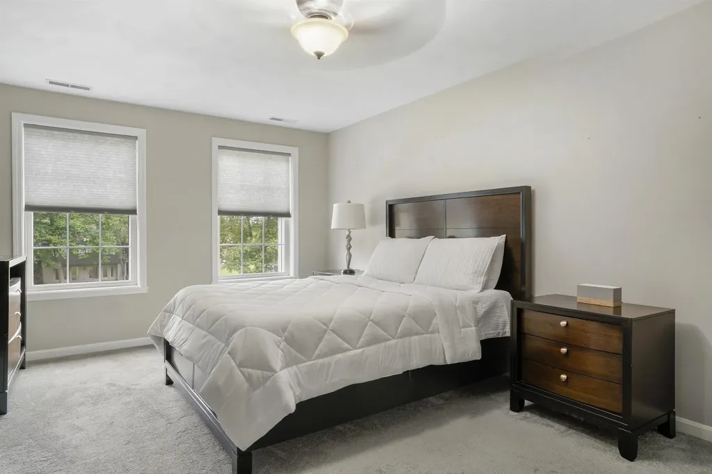 15 Orchard Park Lane Hudson NH 03051