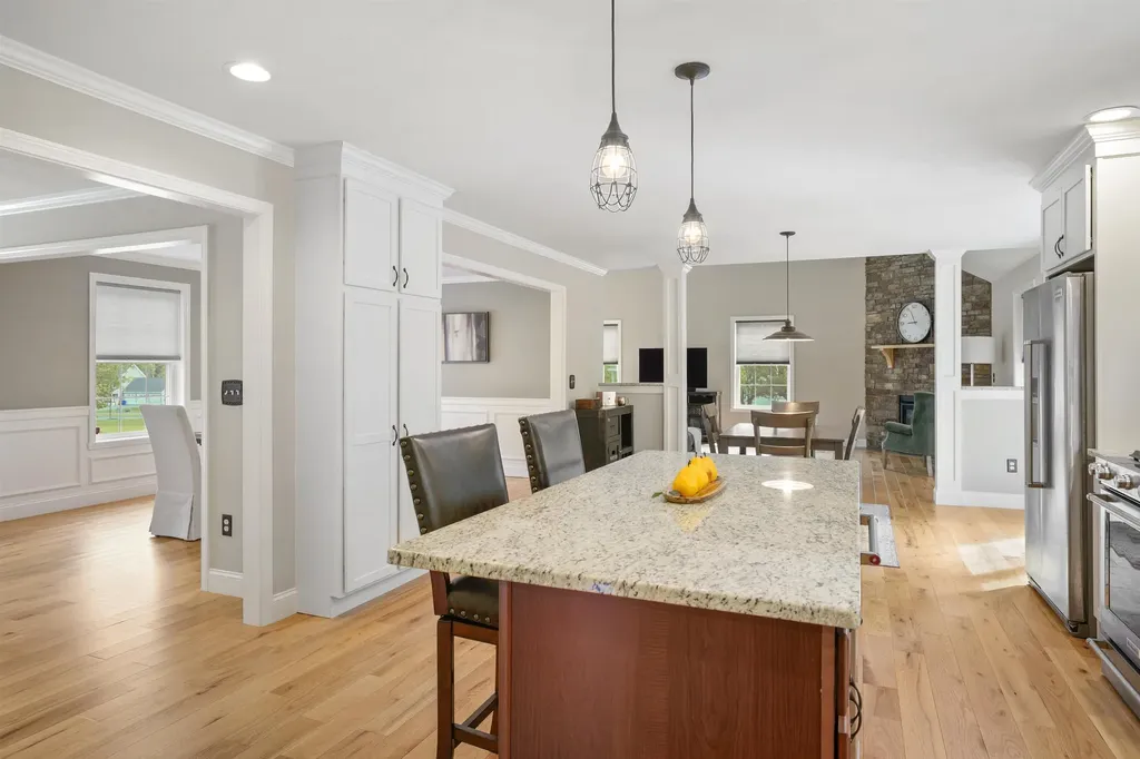 15 Orchard Park Lane Hudson NH 03051