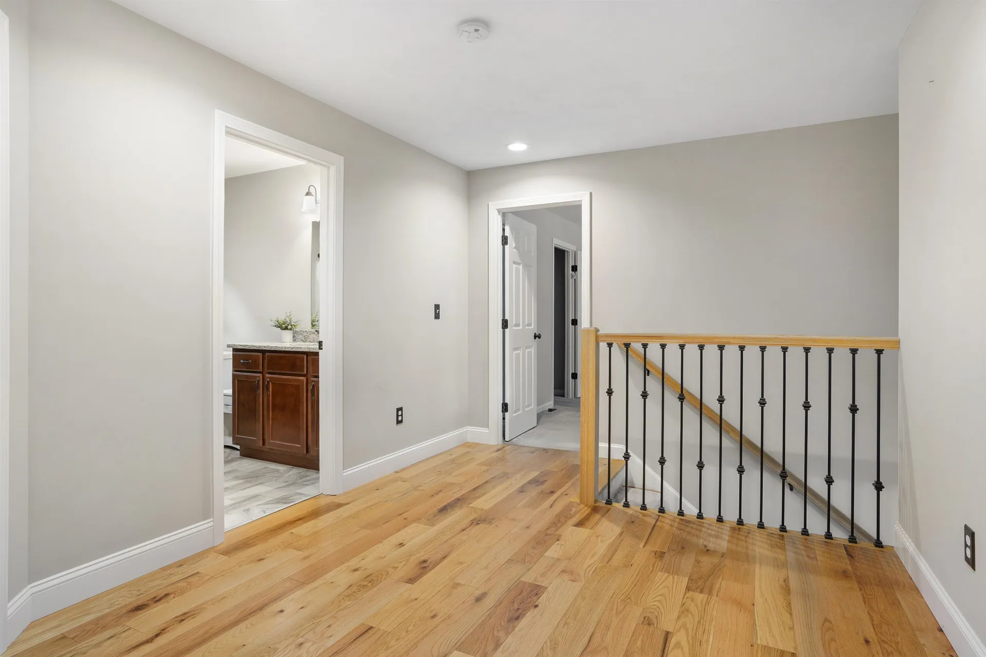 15 Orchard Park Lane Hudson NH 03051