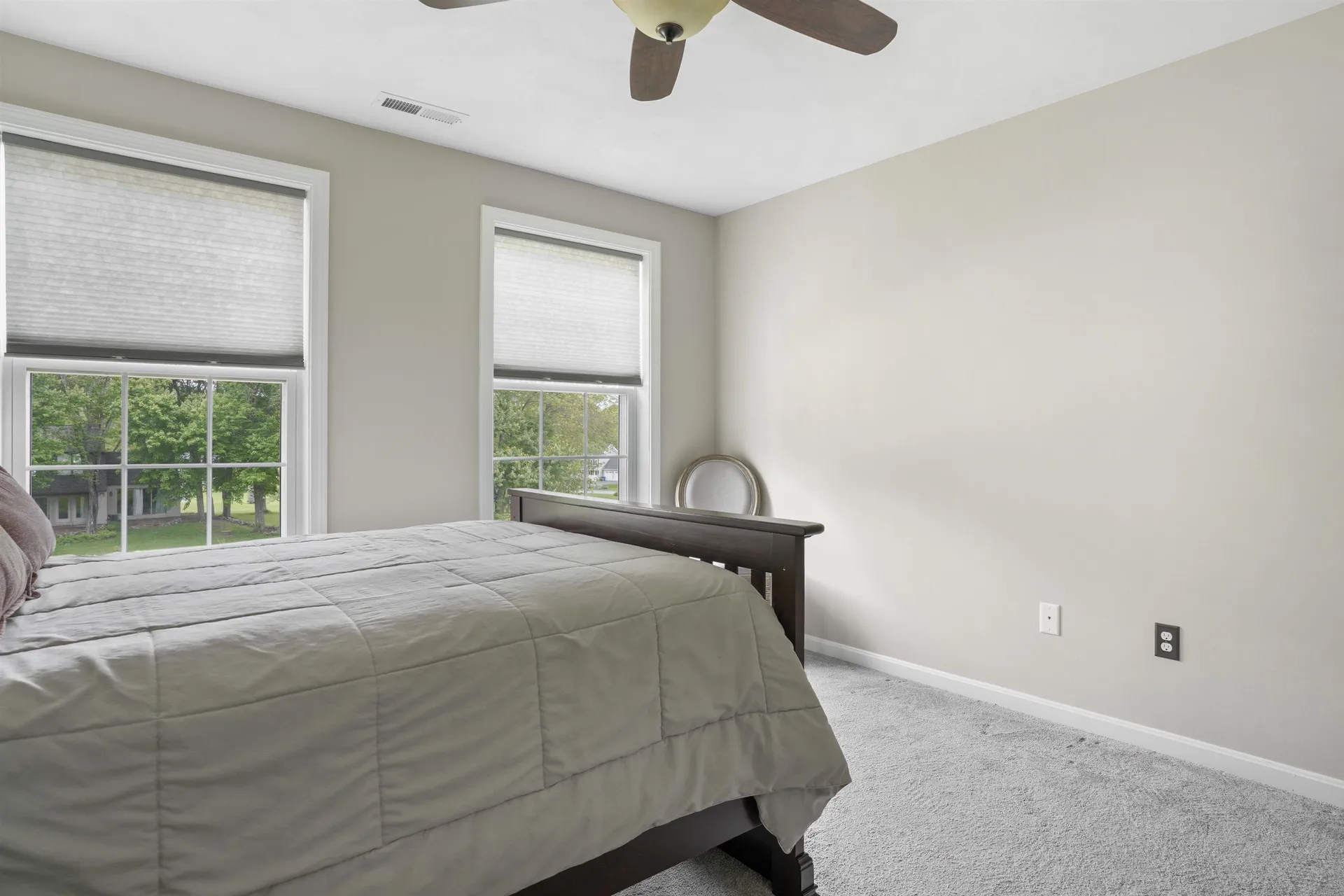 15 Orchard Park Lane Hudson NH 03051