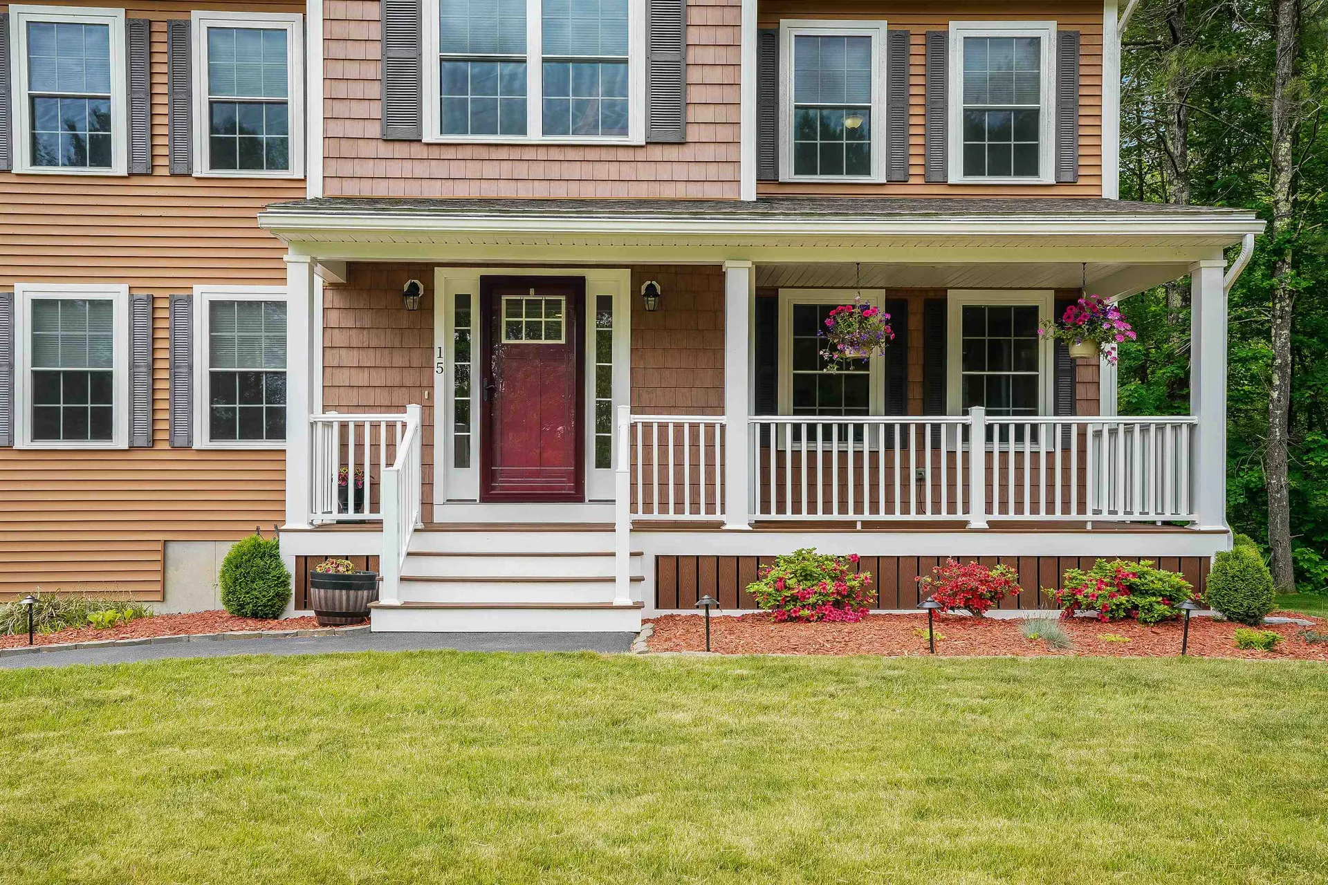 15 Orchard Park Lane Hudson NH 03051