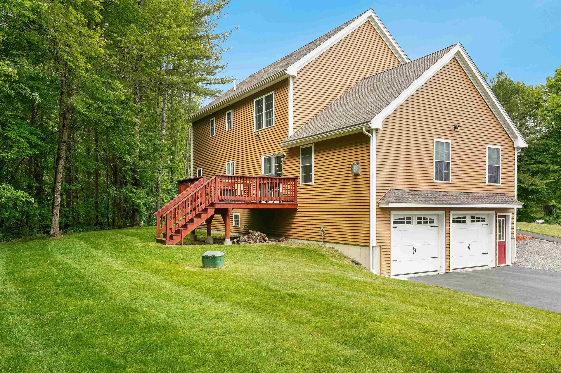 15 Orchard Park Lane Hudson NH 03051